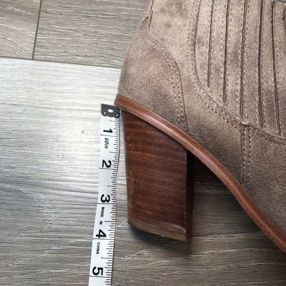 Nine West Mayley Taupe Chelsea Suede Ankle Bootie Woman’s Size 8 - Picture 2 of 10